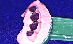 江崎デンタルクリニックトップ・シンボル