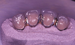 江崎デンタルクリニックトップ・シンボル