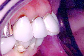 江崎デンタルクリニックトップ・シンボル