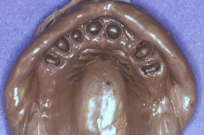 江崎デンタルクリニック、情報公開