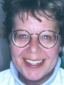 江崎デンタルクリニックトップ・シンボル